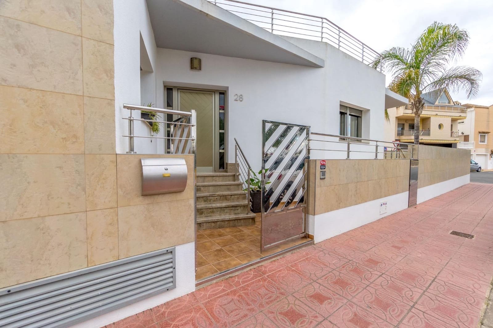4 bedroom Villa for sale in Rojales - € 389,000 (Ref: 9296091)