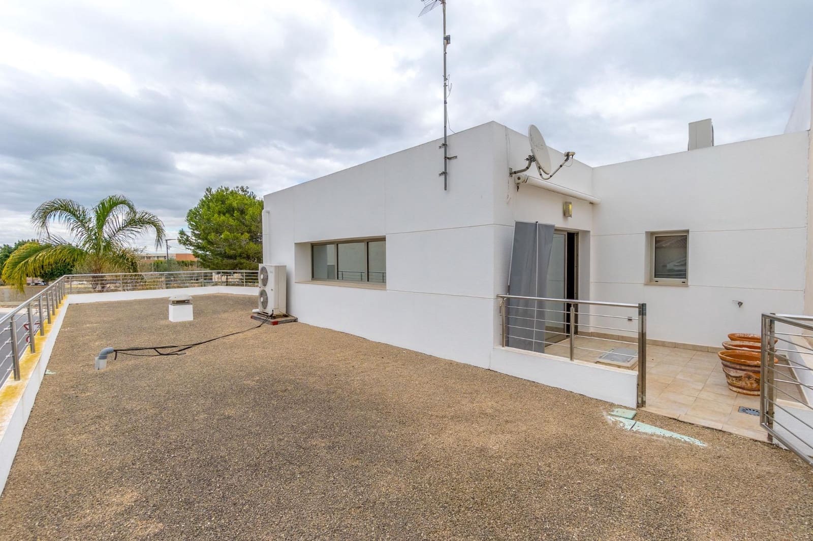 4 bedroom Villa for sale in Rojales - € 389,000 (Ref: 9296091)