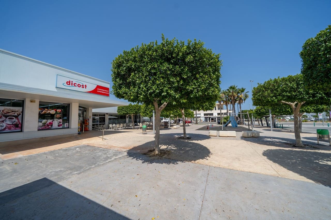 4 Zimmer Villa zu verkaufen in Orihuela Costa mit Pool Garage - 549.900 € (Ref: 9296093)