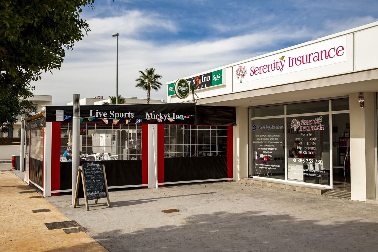 4 Zimmer Villa zu verkaufen in Orihuela Costa mit Pool Garage - 549.900 € (Ref: 9296093)