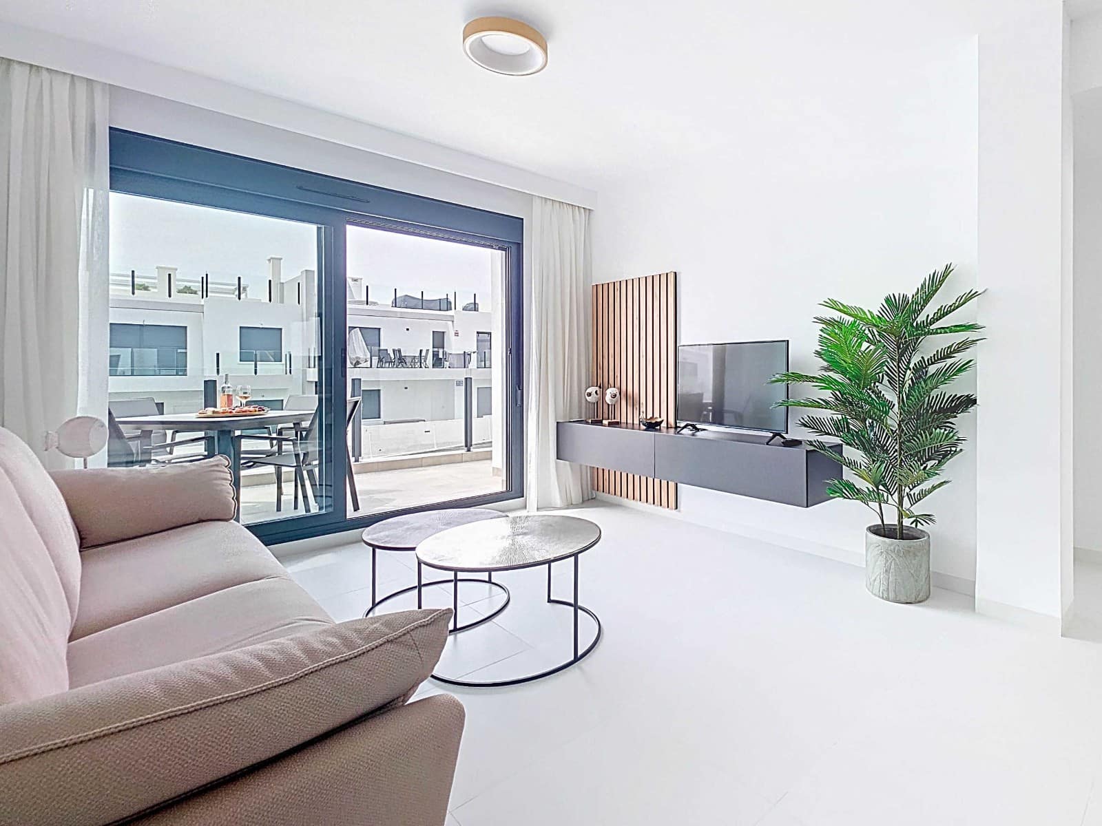 2 bedroom Apartment for sale in San Miguel de Salinas with pool - € 265,000 (Ref: 9304701)