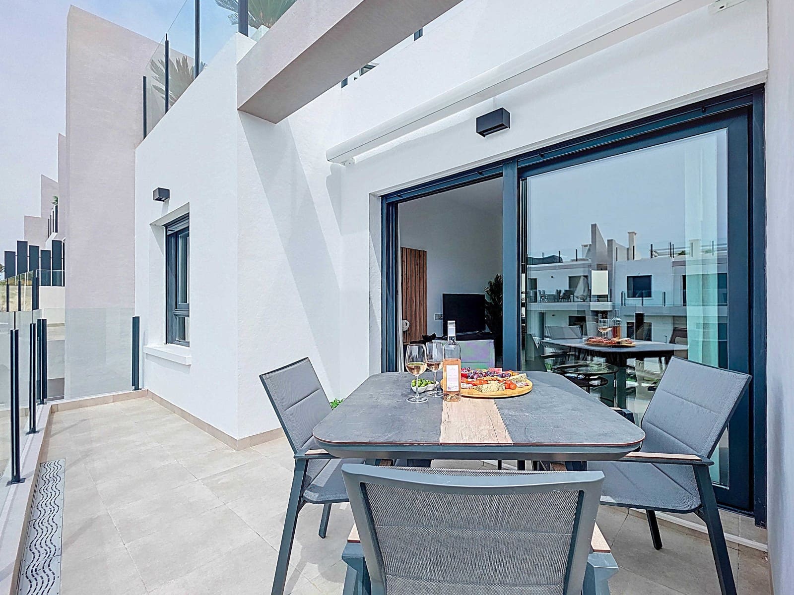 2 bedroom Apartment for sale in San Miguel de Salinas with pool - € 265,000 (Ref: 9304701)