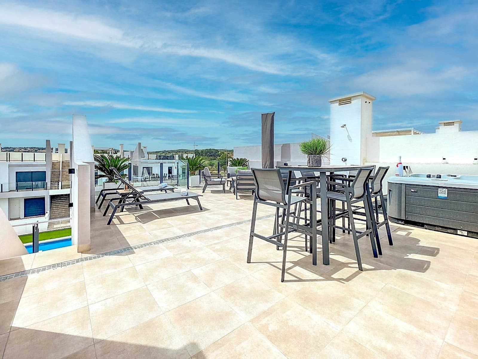 2 bedroom Apartment for sale in San Miguel de Salinas with pool - € 265,000 (Ref: 9304701)