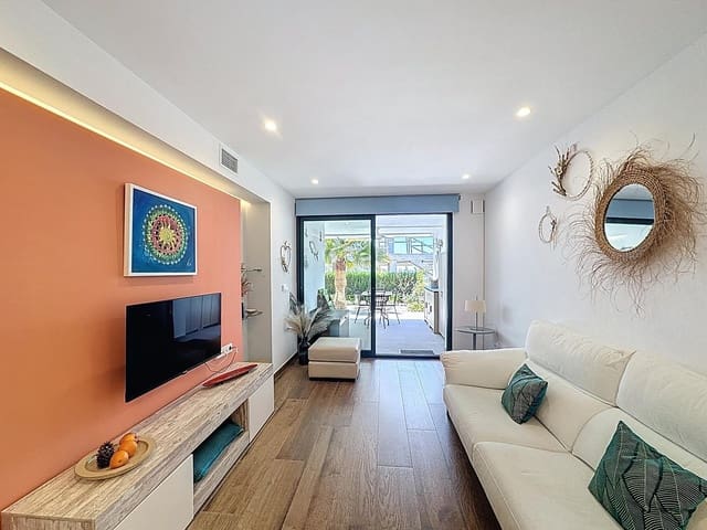 2 slaapkamer Appartement te koop in Moraira, Teulada-Moraira met zwembad - € 340.000 (Ref: 9311603)