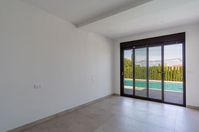 4 sypialnia Willa na sprzedaż w Dénia z basenem - 999 000 € (Ref: 9330153)