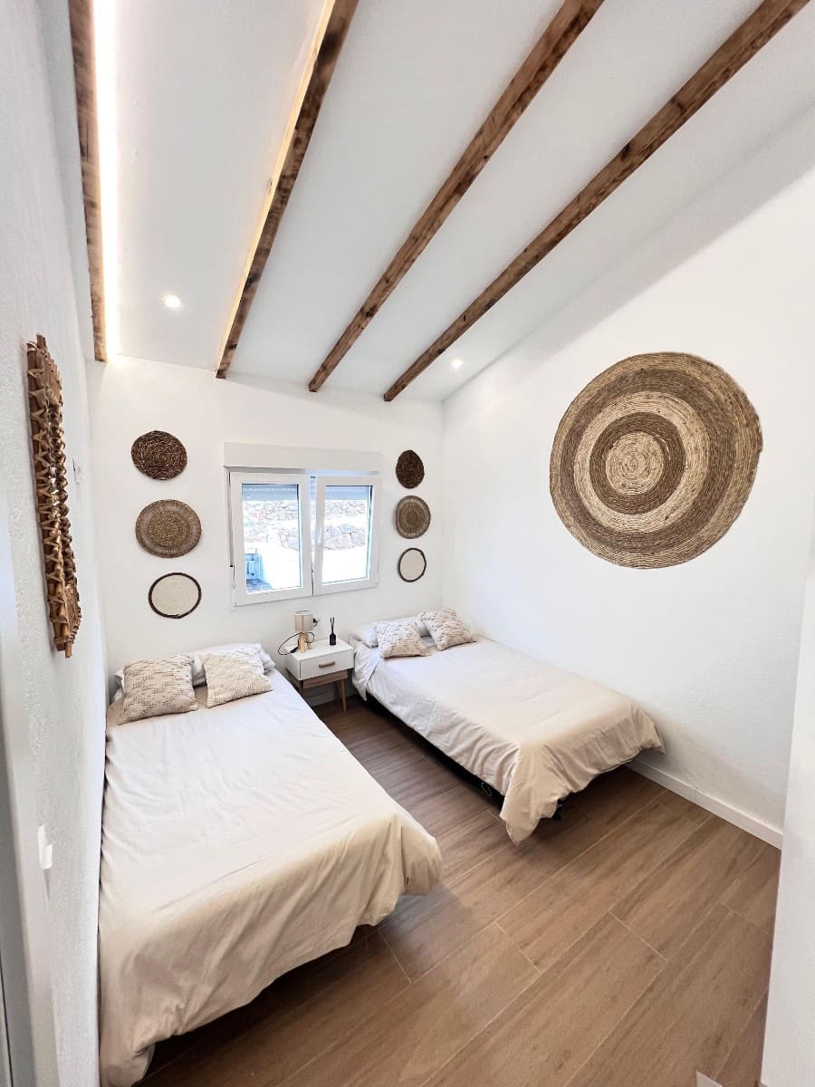 Chalet de 4 habitaciones en Dénia en venta con piscina - 480.000 € (Ref: 9344356)