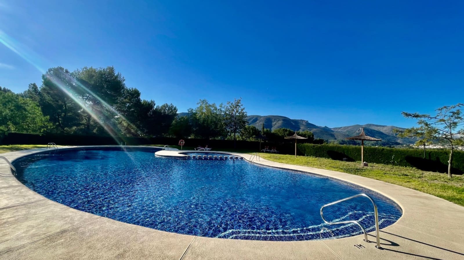 2 chambre Villa/Maison Semi-Mitoyenne à vendre à Jalon / Xalo avec piscine - 245 000 € (Ref: 9358869)