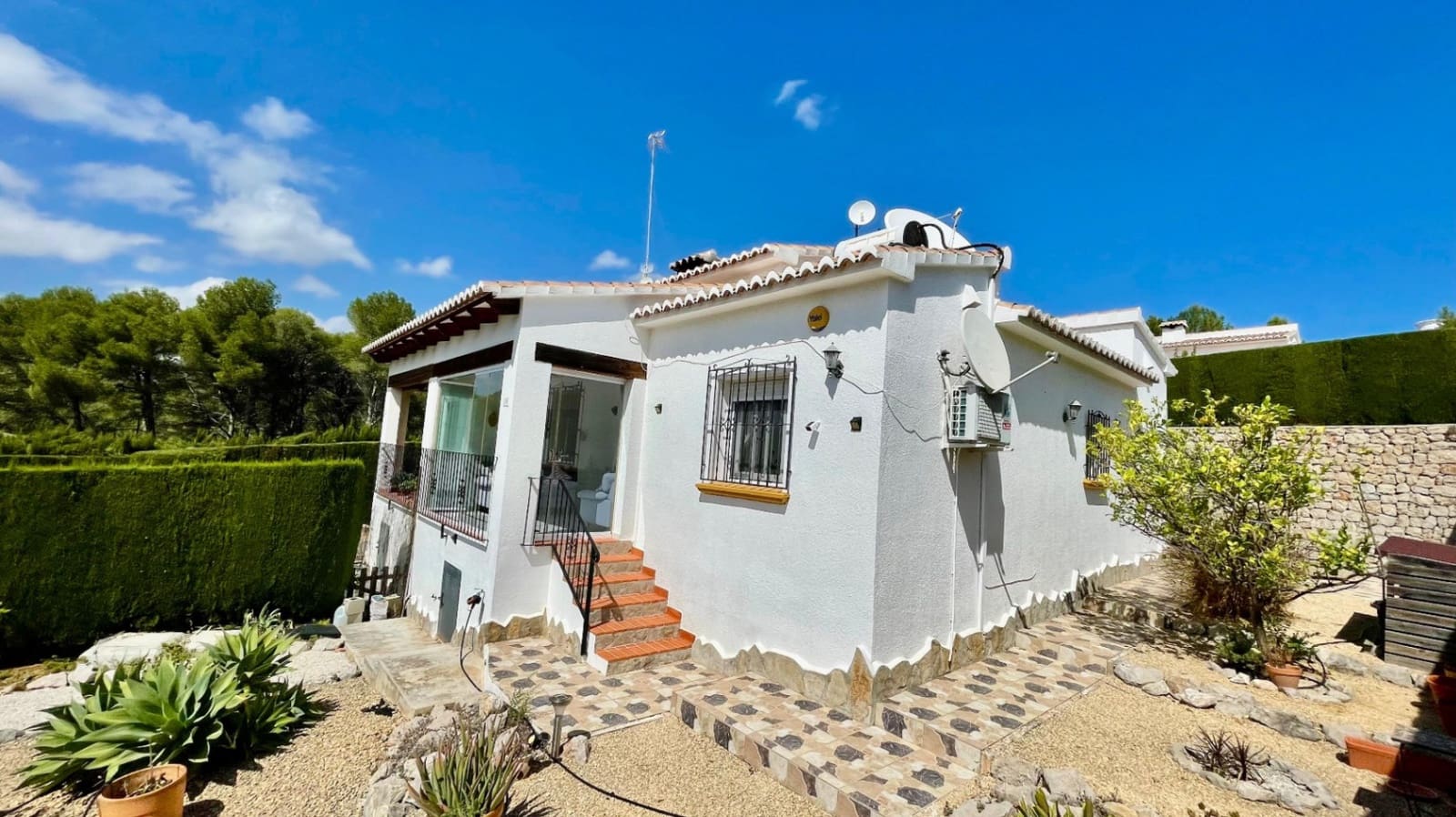 2 chambre Villa/Maison Semi-Mitoyenne à vendre à Jalon / Xalo avec piscine - 245 000 € (Ref: 9358869)