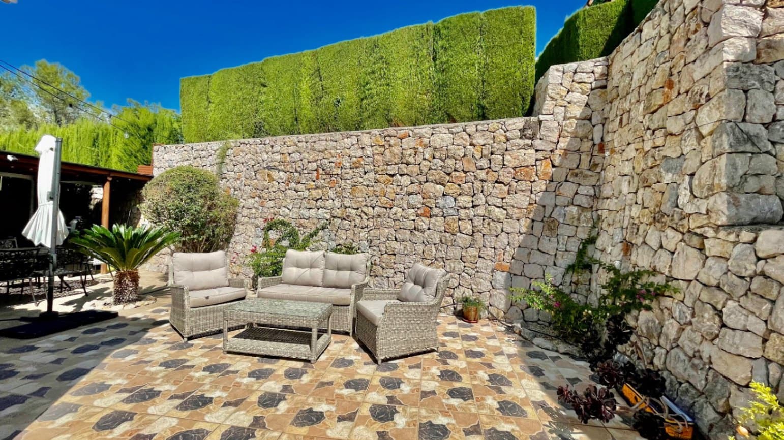 2 chambre Villa/Maison Semi-Mitoyenne à vendre à Jalon / Xalo avec piscine - 245 000 € (Ref: 9358869)