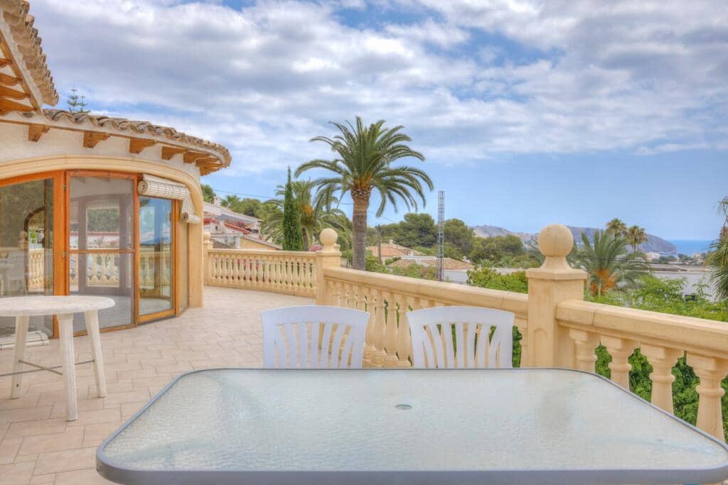 Chalet de 5 habitaciones en Moraira en venta con piscina - 745.000 € (Ref: 9359784)