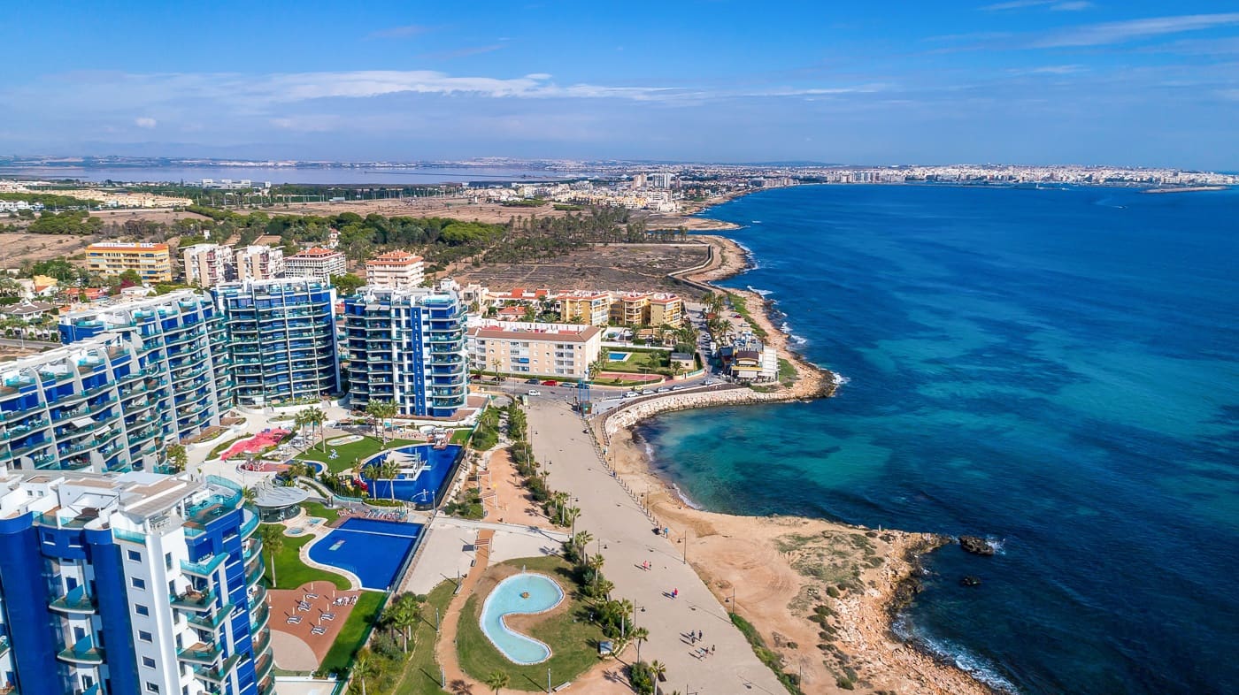 2 slaapkamer Appartement te koop in Torrevieja - € 420.000 (Ref: 9362852)