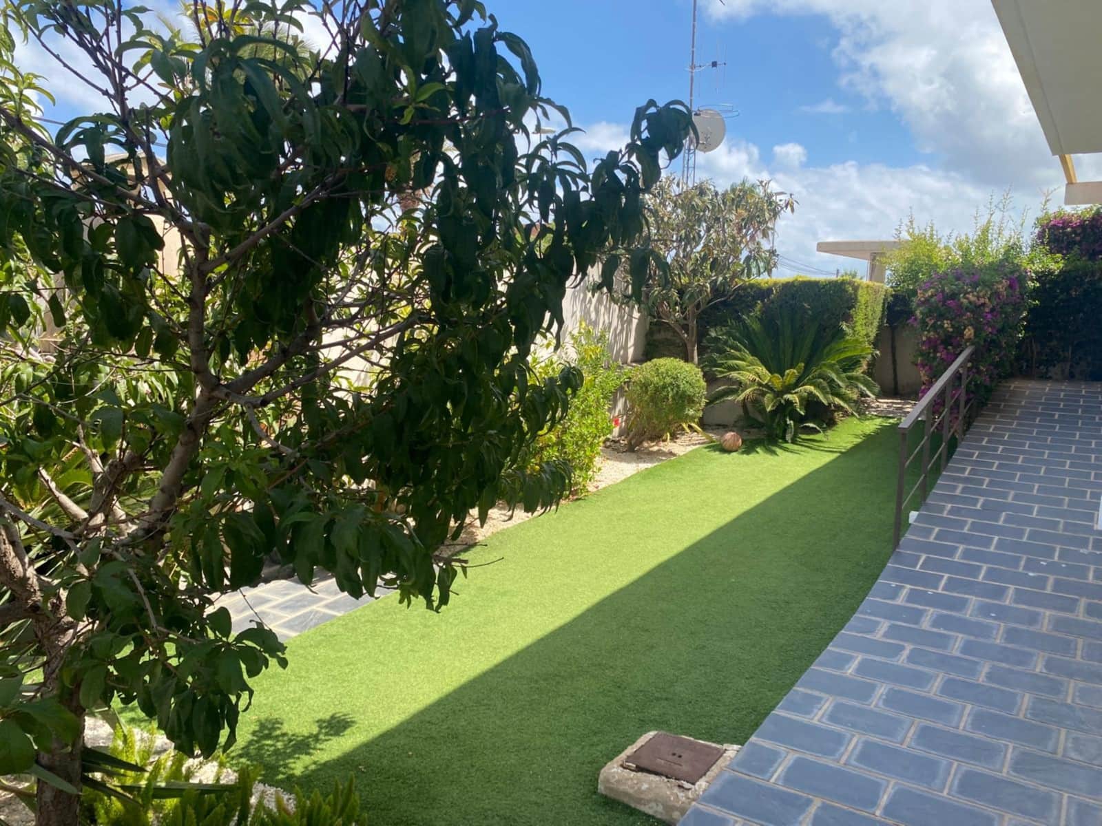 2 bedroom Townhouse for sale in Mil Palmeras - € 229,900 (Ref: 9363360)