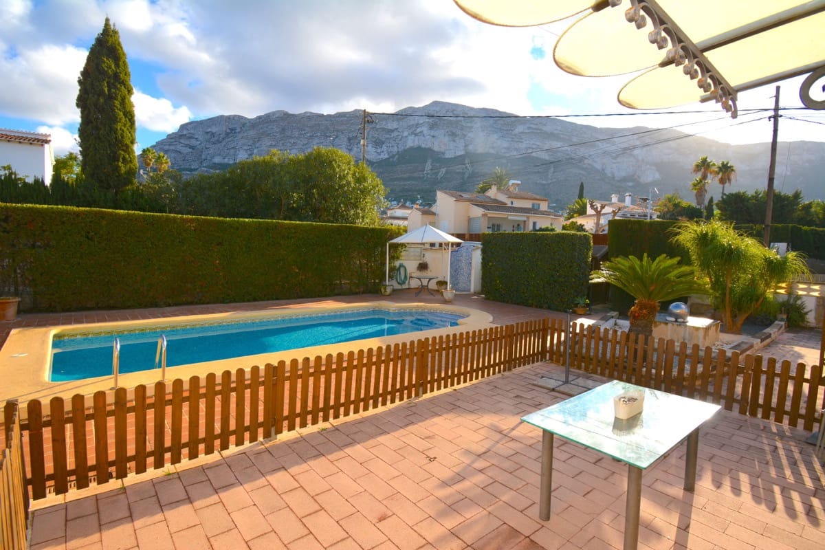 3 chambre Villa/Maison à vendre à Denia avec piscine - 549 000 € (Ref: 9374969)