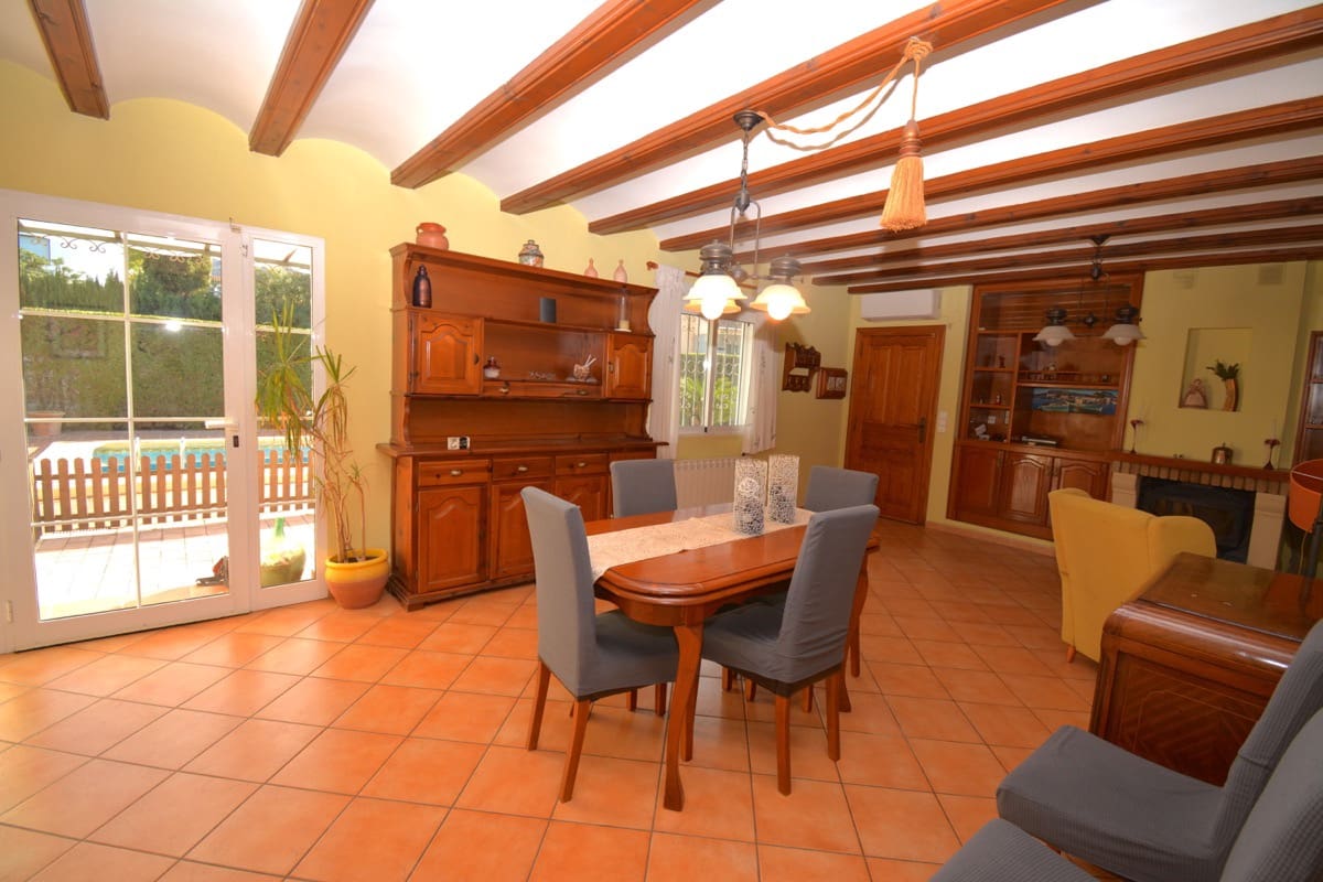 3 chambre Villa/Maison à vendre à Denia avec piscine - 549 000 € (Ref: 9374969)