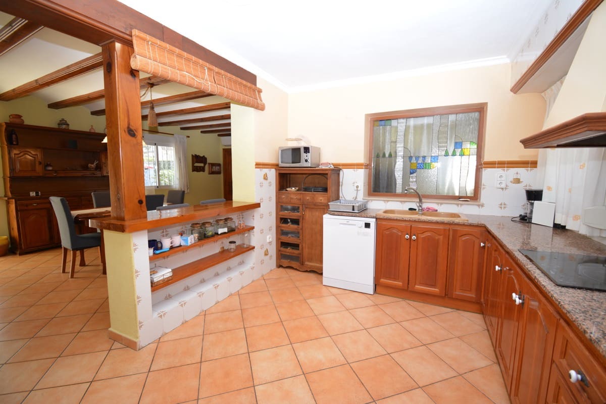 3 chambre Villa/Maison à vendre à Denia avec piscine - 549 000 € (Ref: 9374969)