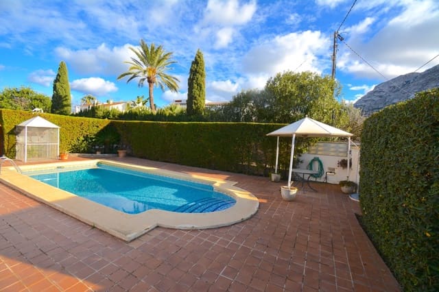 3 chambre Villa/Maison à vendre à Dénia avec piscine - 549 000 € (Ref: 9374969)