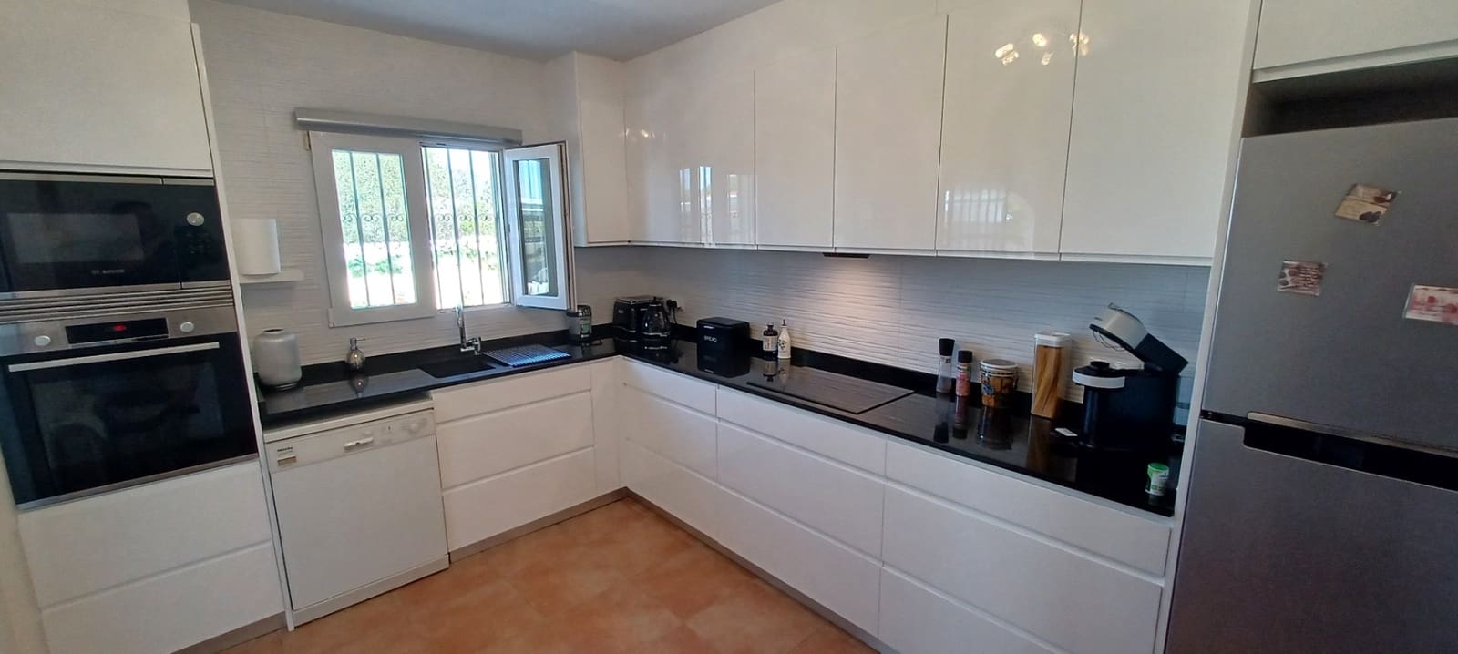 3 makuuhuone Huvila myytävänä paikassa Denia mukana uima-altaan - 595 000 € (Ref: 9376619)