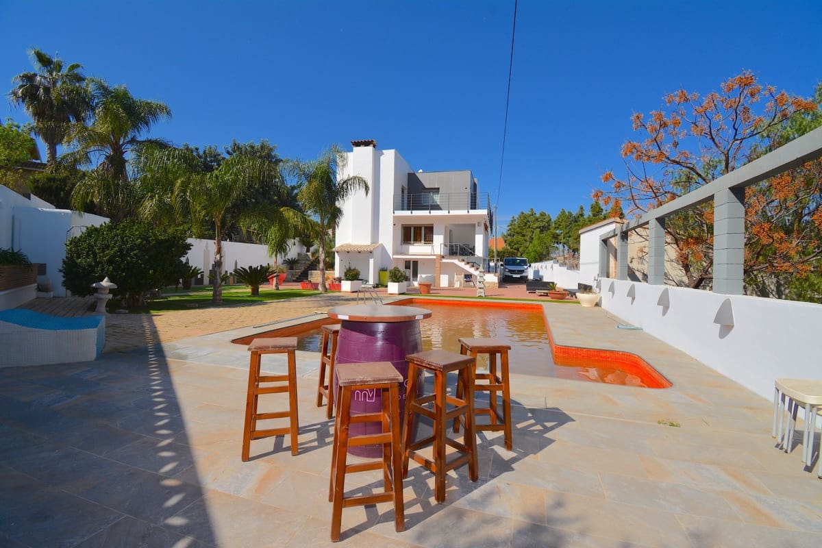 4 slaapkamer Villa te koop in Denia met zwembad - € 650.000 (Ref: 9376808)
