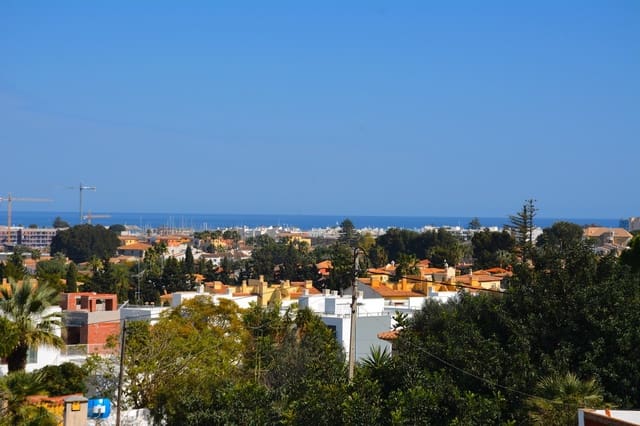 4 slaapkamer Villa te koop in Dénia met zwembad - € 650.000 (Ref: 9376808)