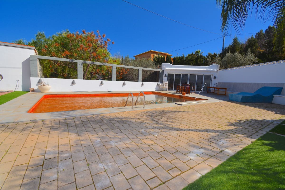 4 slaapkamer Villa te koop in Denia met zwembad - € 650.000 (Ref: 9376808)
