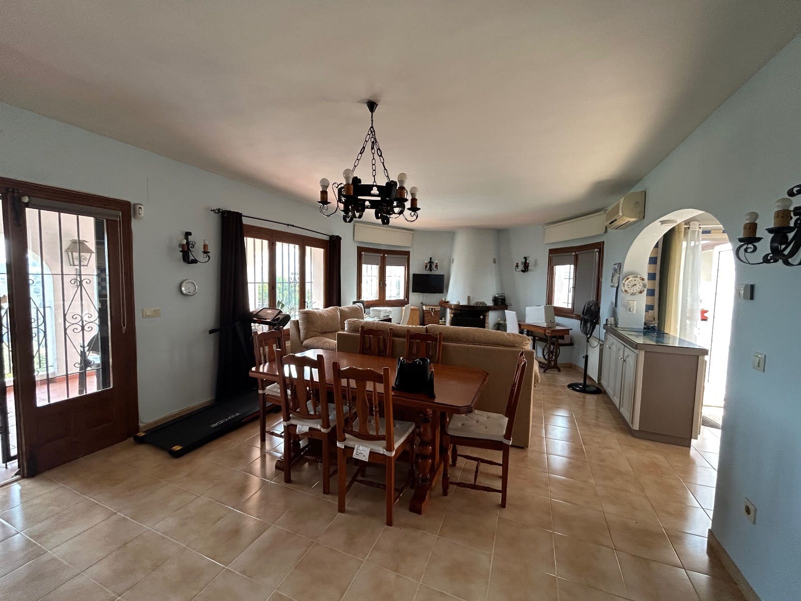 Chalet de 4 habitaciones en Monte Pego en venta con piscina - 425.000 € (Ref: 9378732)