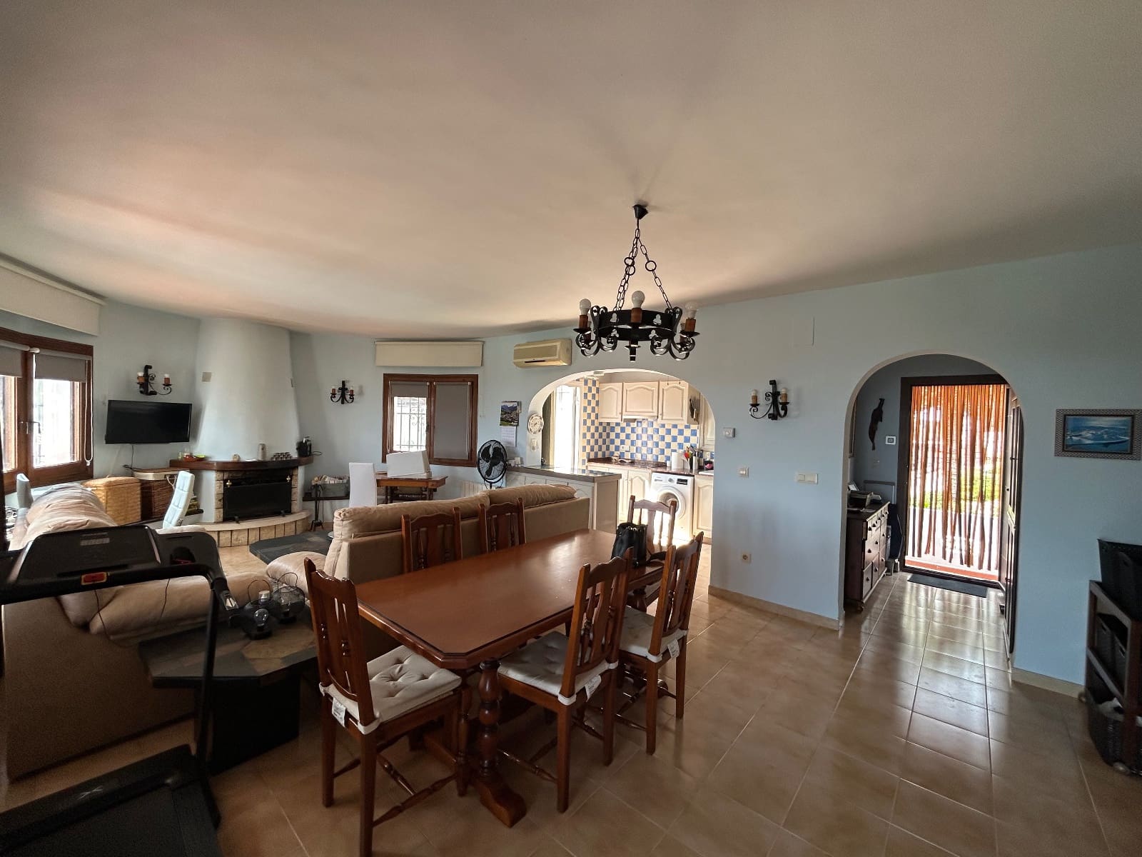 Chalet de 4 habitaciones en Monte Pego en venta con piscina - 425.000 € (Ref: 9378732)