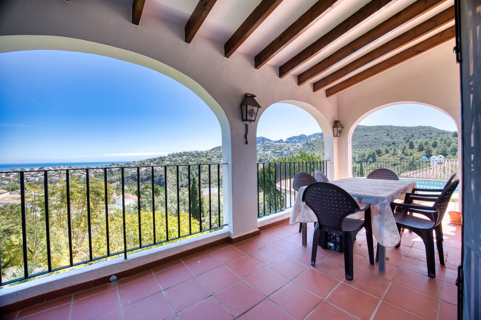 Chalet de 4 habitaciones en Monte Pego en venta con piscina - 425.000 € (Ref: 9378732)