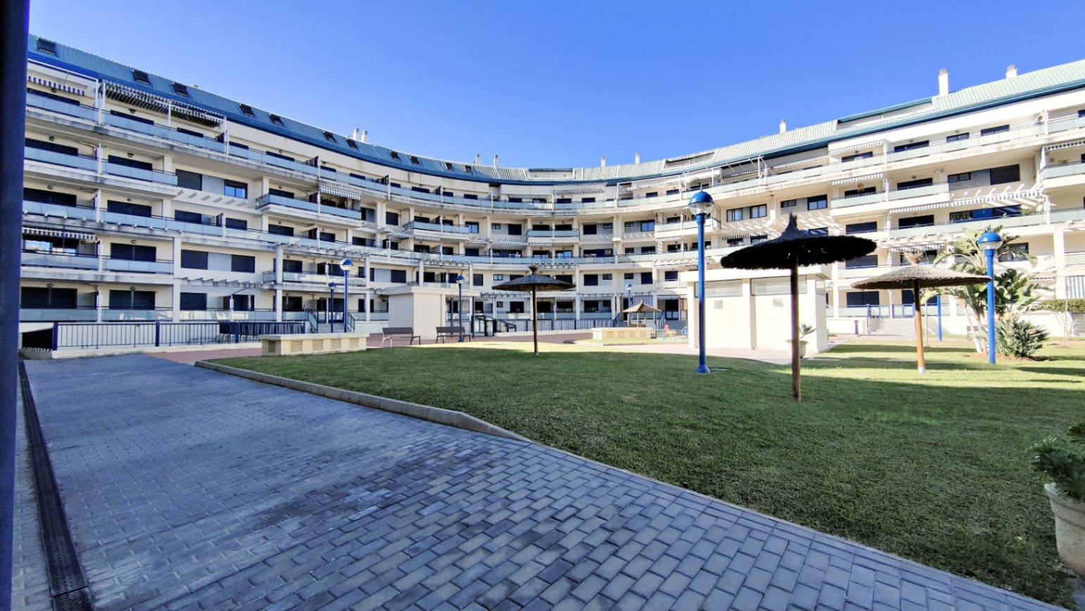 Apartamento de 3 habitaciones en Dénia en venta con piscina - 385.000 € (Ref: 9390898)