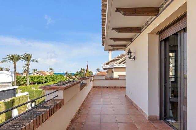 6 sypialnia Willa na sprzedaż w Torrevieja - 2 490 000 € (Ref: 9395728)