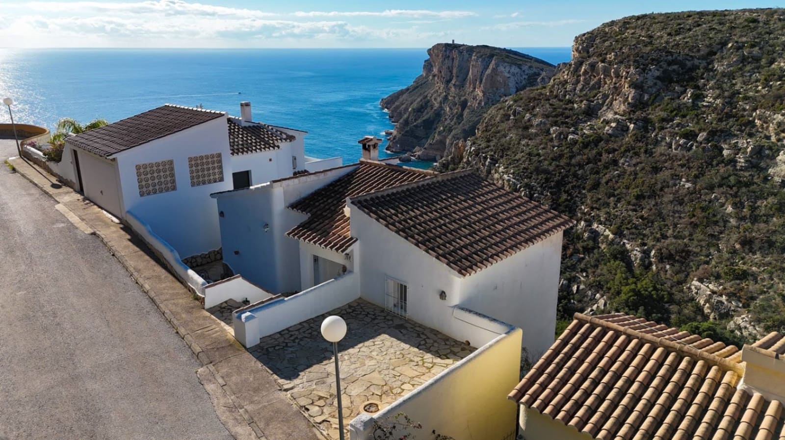 2 makuuhuone Huvila myytävänä paikassa Moraira mukana uima-altaan - 335 000 € (Ref: 9395730)