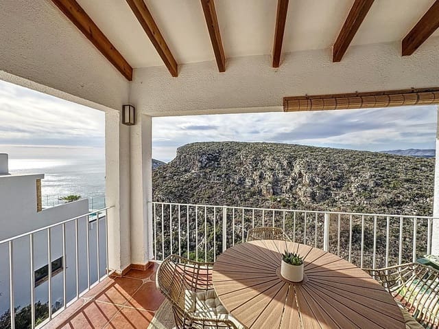 2 makuuhuone Huvila myytävänä paikassa Moraira, Teulada-Moraira mukana uima-altaan - 335 000 € (Ref: 9395730)