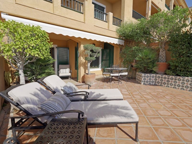 2 bedroom Apartment for sale in Altea - € 399,000 (Ref: 9396755)