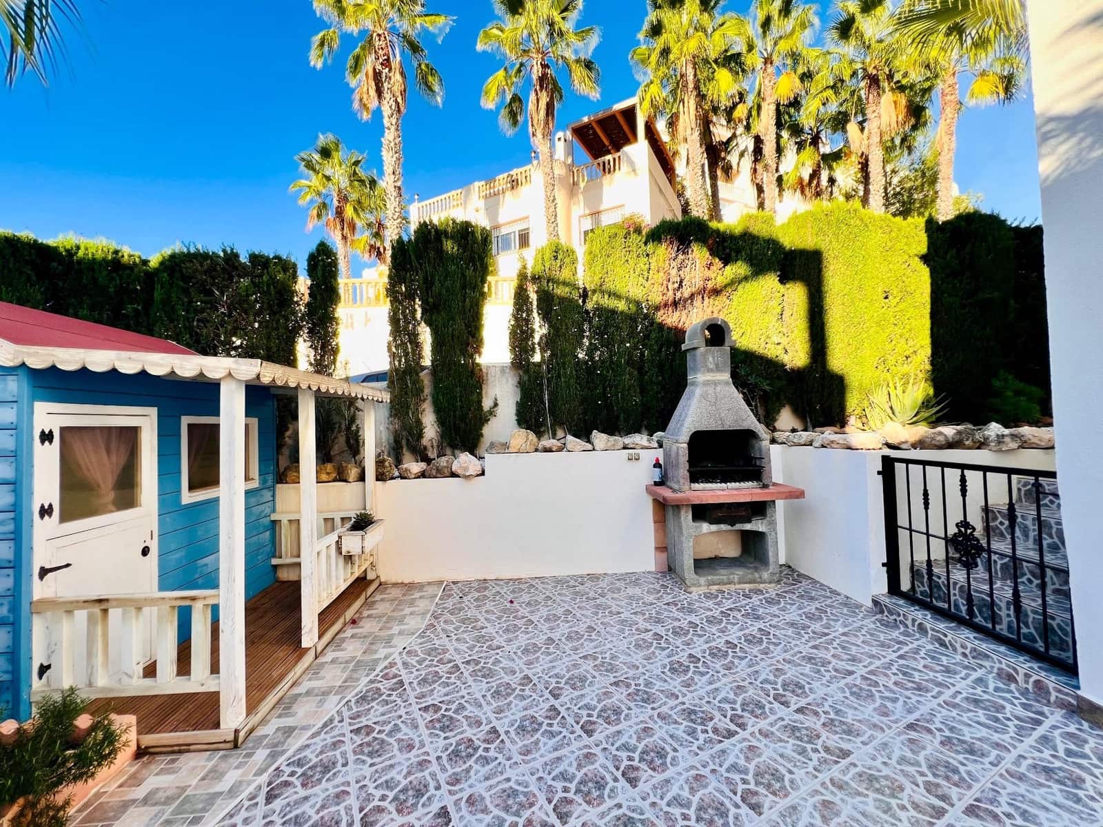 Chalet de 3 habitaciones en Orihuela Costa en venta - 639.900 € (Ref: 9406233)