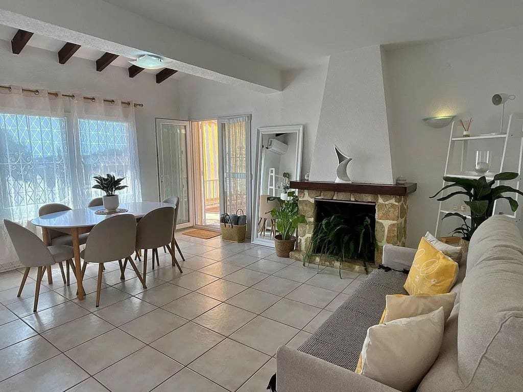 4 makuuhuone Huvila myytävänä paikassa Benissa mukana uima-altaan - 475 000 € (Ref: 9406235)