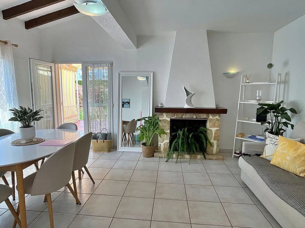 4 makuuhuone Huvila myytävänä paikassa Benissa mukana uima-altaan - 475 000 € (Ref: 9406235)