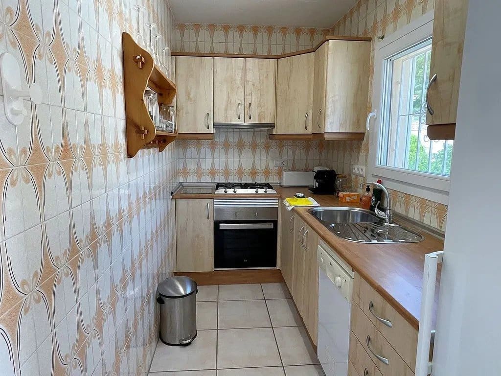 4 makuuhuone Huvila myytävänä paikassa Benissa mukana uima-altaan - 475 000 € (Ref: 9406235)