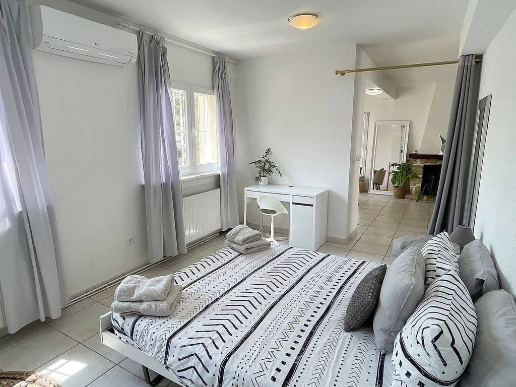 4 makuuhuone Huvila myytävänä paikassa Benissa mukana uima-altaan - 475 000 € (Ref: 9406235)