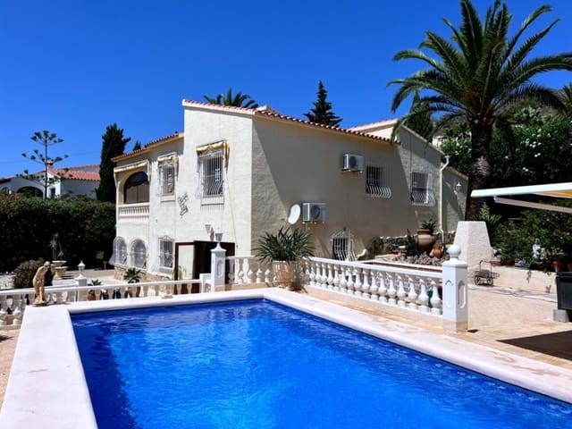 3 chambre Villa/Maison à vendre à Calpe / Calp avec piscine - 490 000 € (Ref: 9406236)