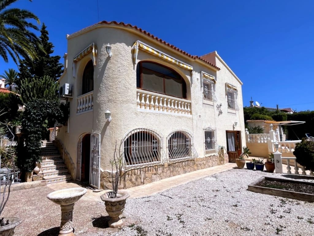 3 chambre Villa/Maison à vendre à Calpe / Calp avec piscine - 490 000 € (Ref: 9406236)