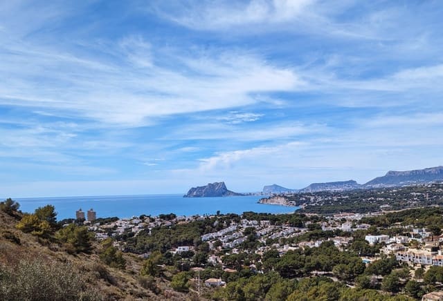 Chalet de 4 habitaciones en Moraira, Teulada-Moraira en venta con piscina - 450.000 € (Ref: 9406238)