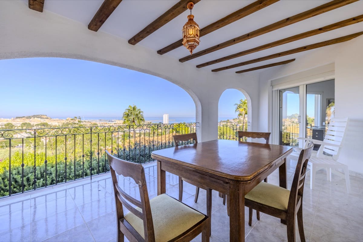 4 sovrum Villa till salu i Denia med pool - 950 000 € (Ref: 9406241)