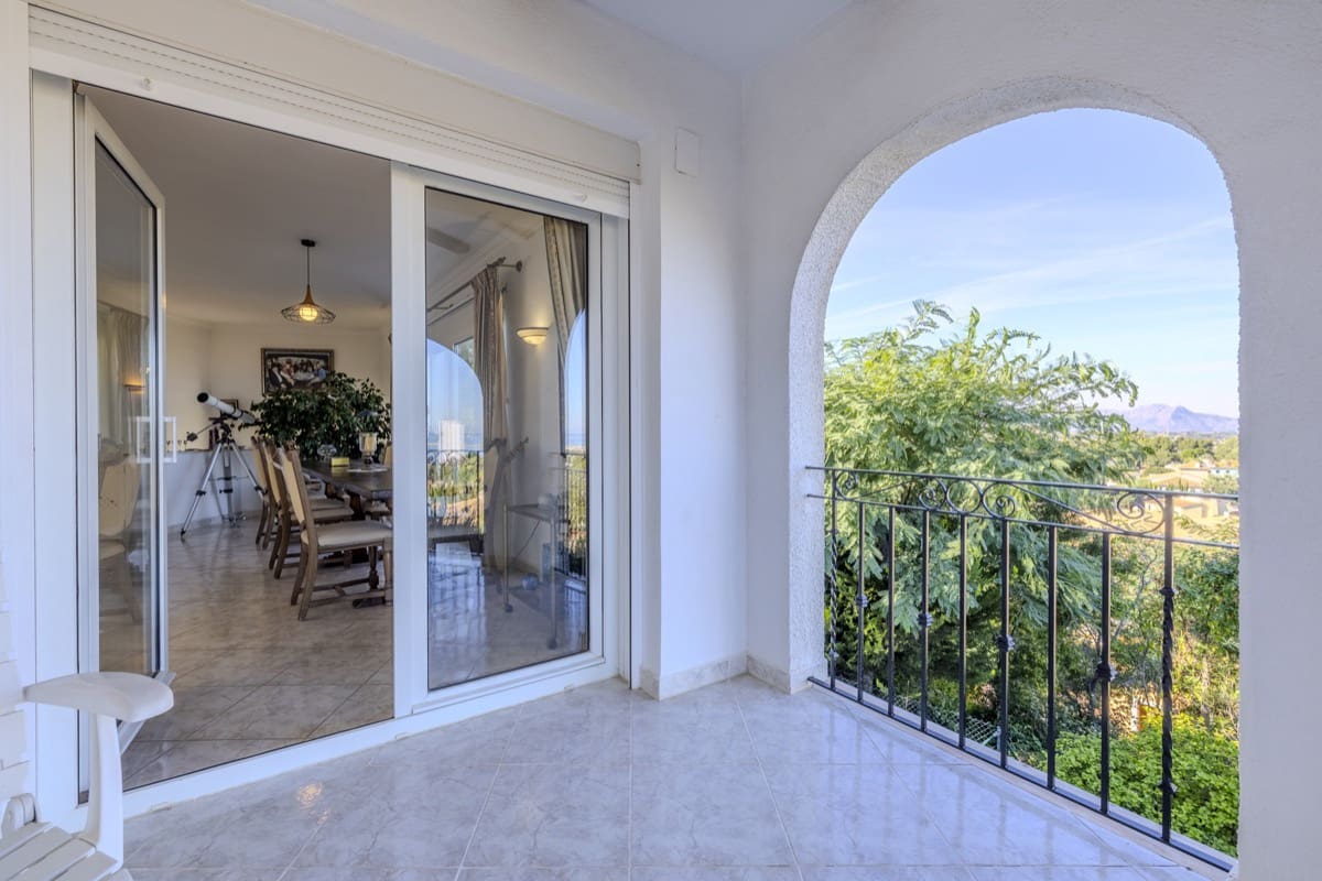 4 sovrum Villa till salu i Denia med pool - 950 000 € (Ref: 9406241)