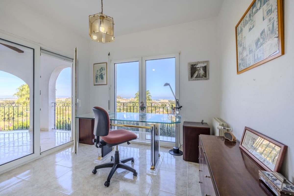 4 sovrum Villa till salu i Denia med pool - 950 000 € (Ref: 9406241)