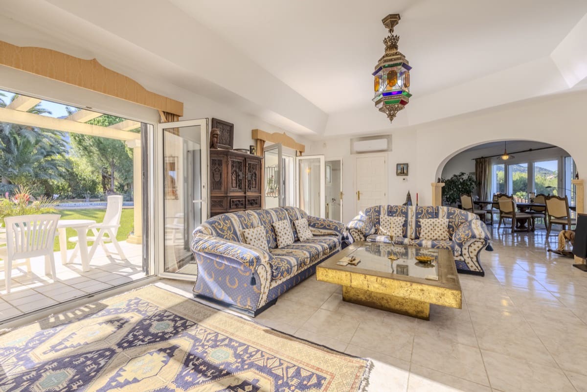 4 sovrum Villa till salu i Denia med pool - 950 000 € (Ref: 9406241)