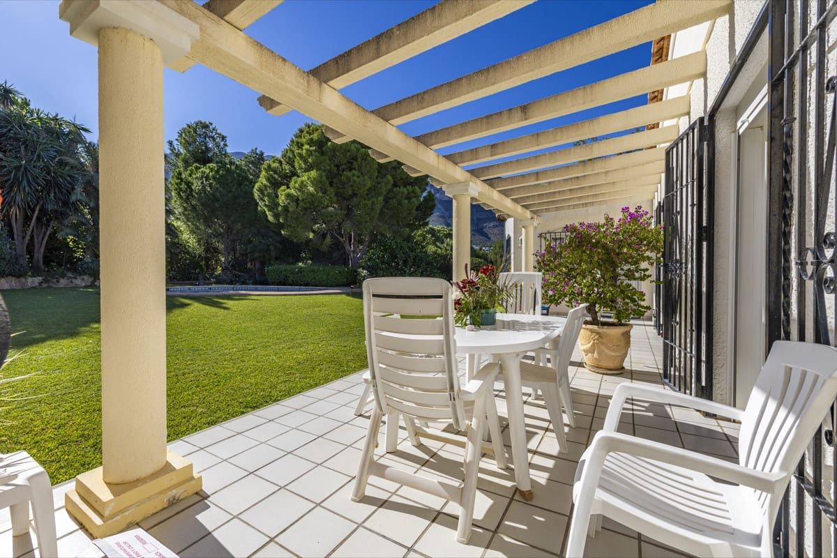 4 sovrum Villa till salu i Denia med pool - 950 000 € (Ref: 9406241)