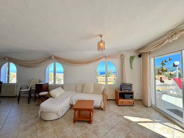 4 slaapkamer Villa te koop in Moraira, Teulada-Moraira met zwembad - € 595.000 (Ref: 9406242)