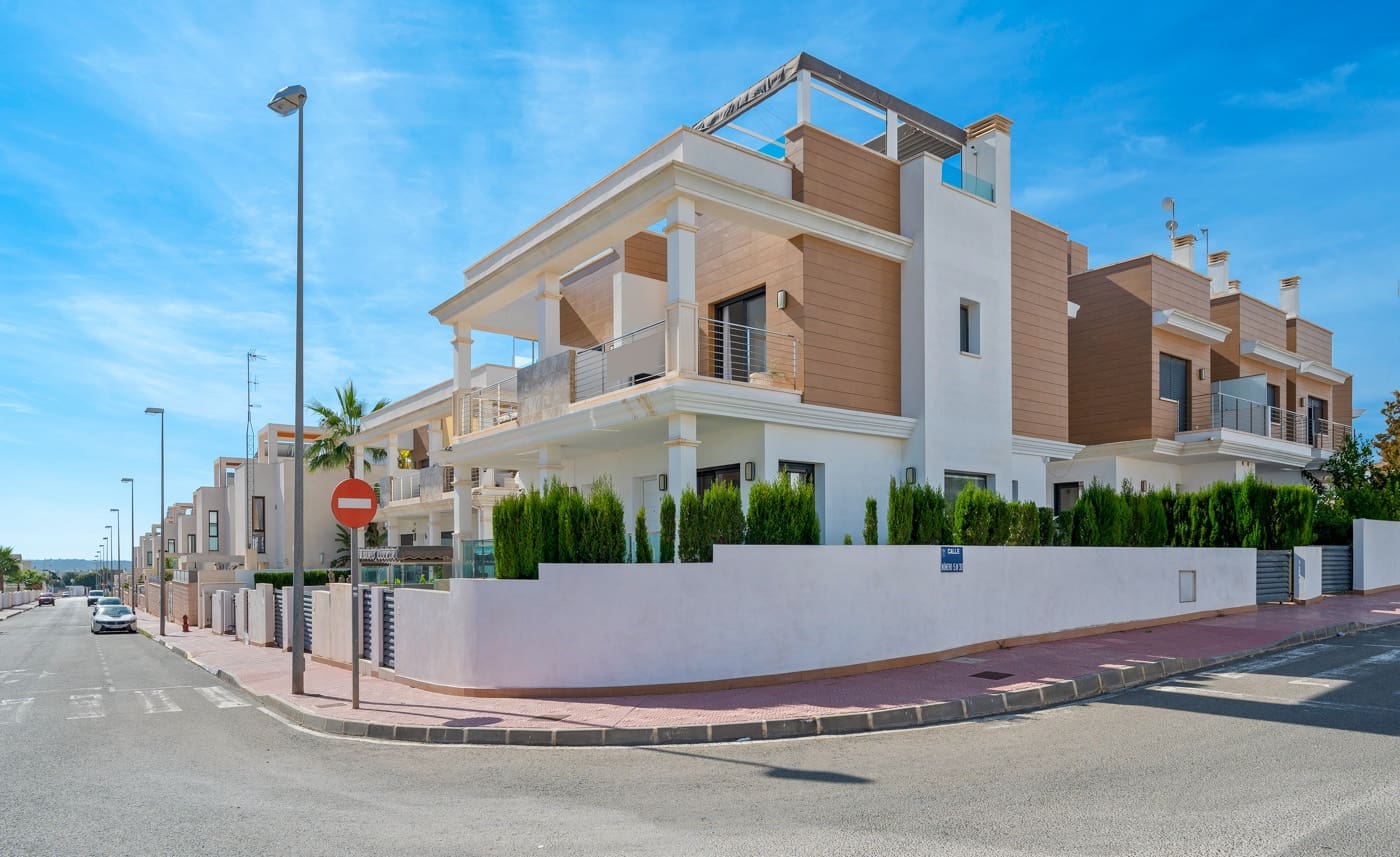 3 chambre Villa/Maison Semi-Mitoyenne à vendre à Ciudad Quesada - 325 000 € (Ref: 9406246)