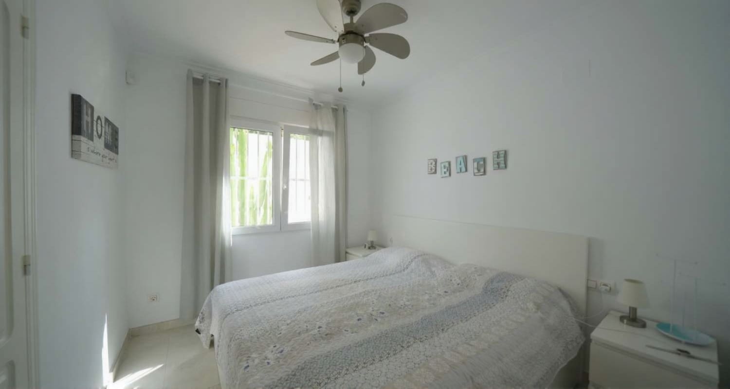 3 bedroom Villa for sale in Pedreguer with pool - € 399,000 (Ref: 9431088)