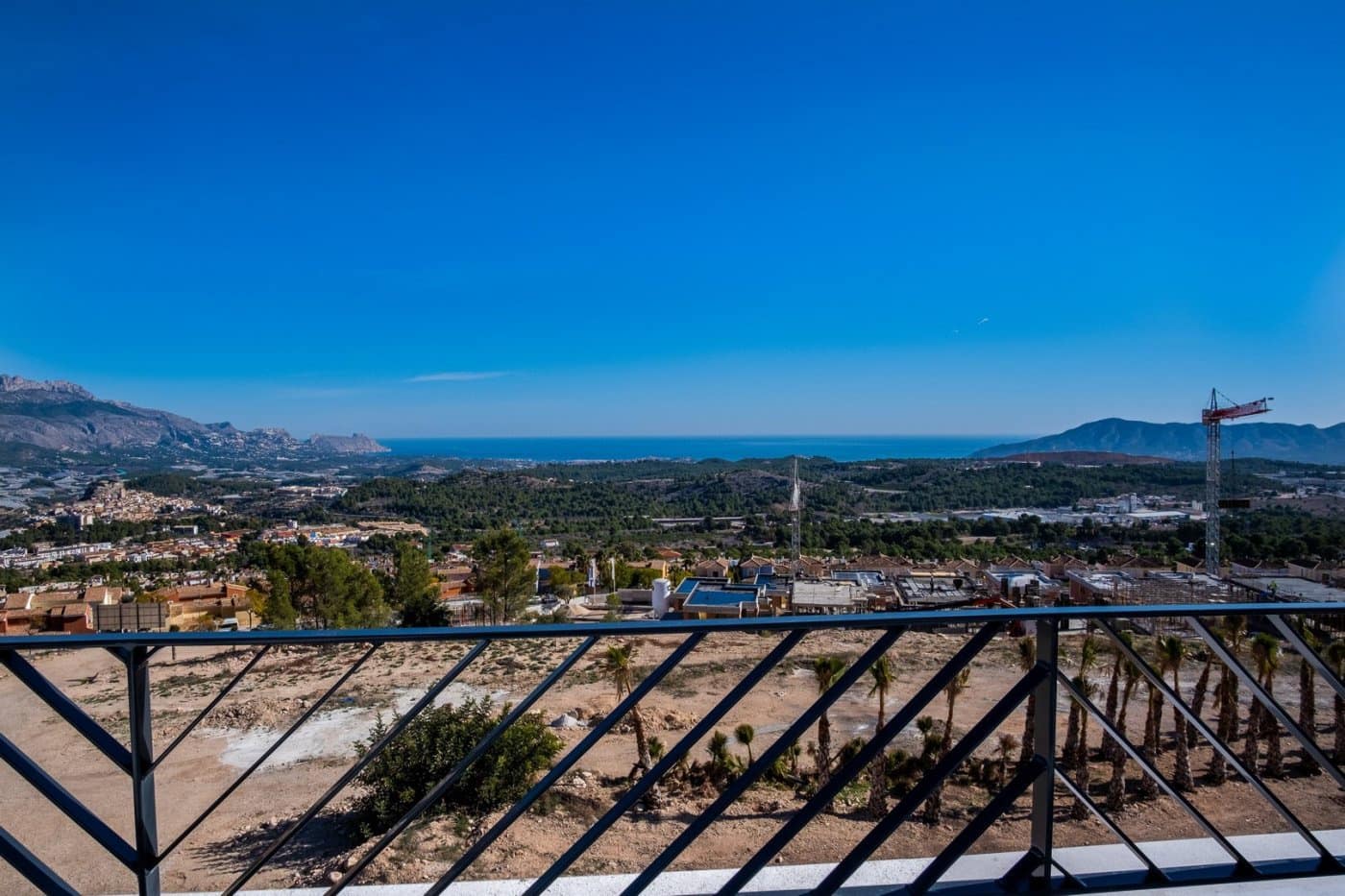 Chalet de 3 habitaciones en Polop en venta con piscina - 470.000 € (Ref: 9651299)