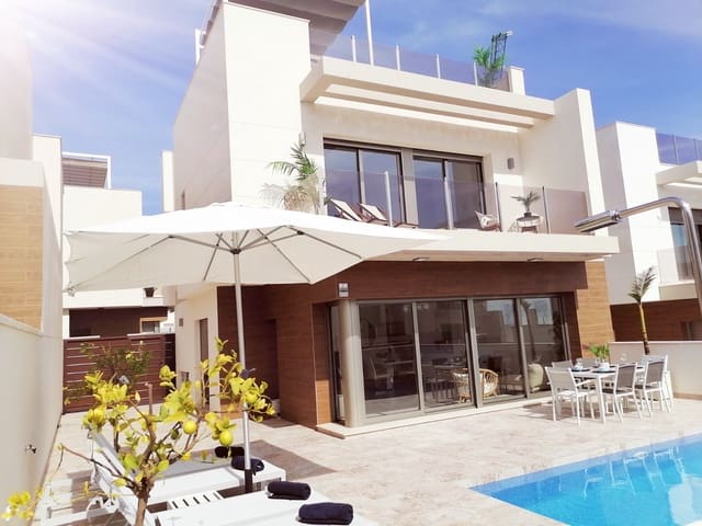3 Zimmer Villa zu verkaufen in Villamartin, Orihuela mit Pool Garage - 525.000 € (Ref: 9651312)